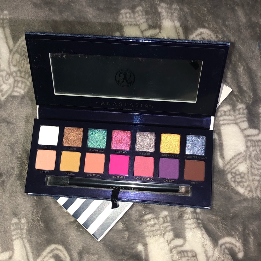 ABH Riveria Palette NIB